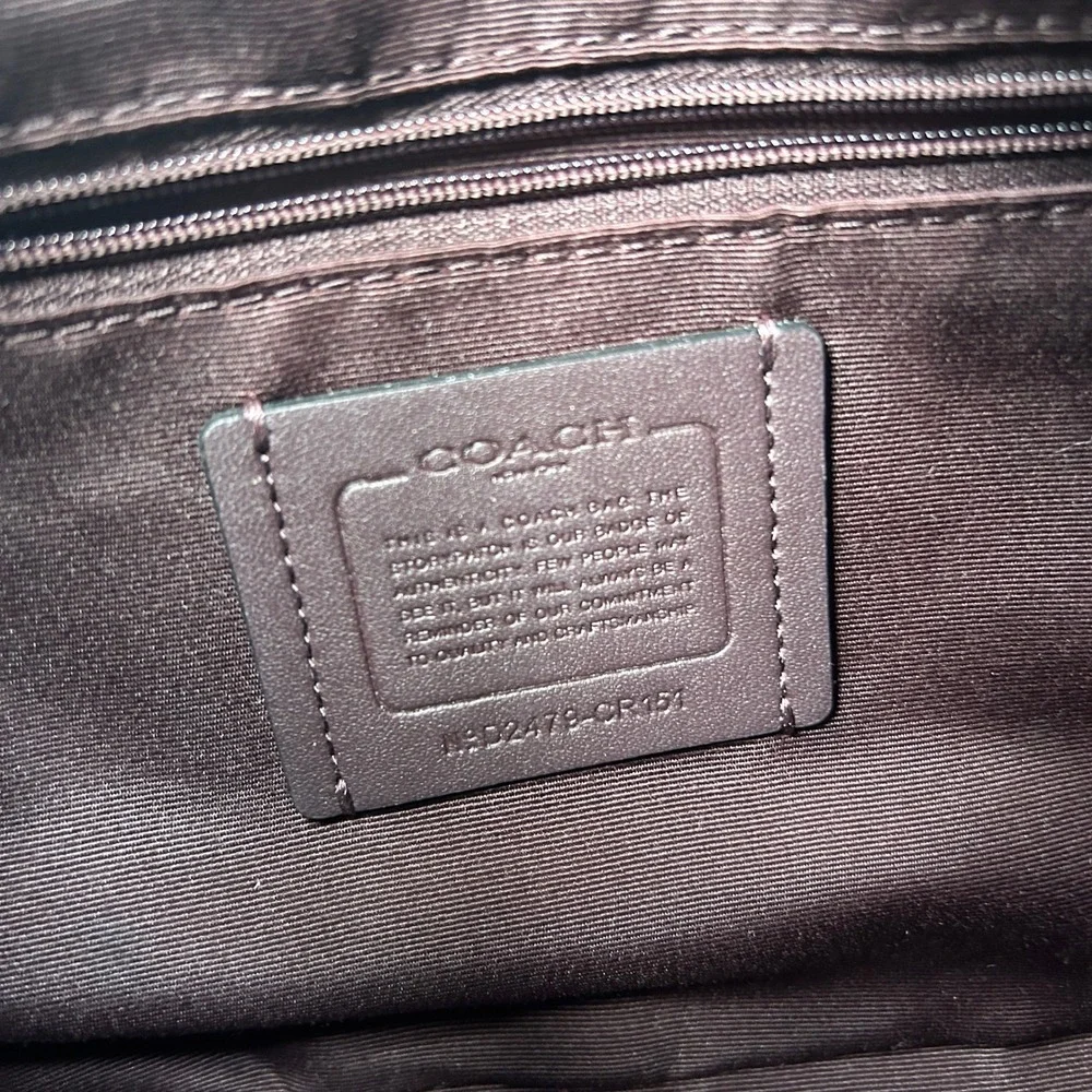 Coach Carmen Black Pebbled Leather Shoulder Bag Excellent
